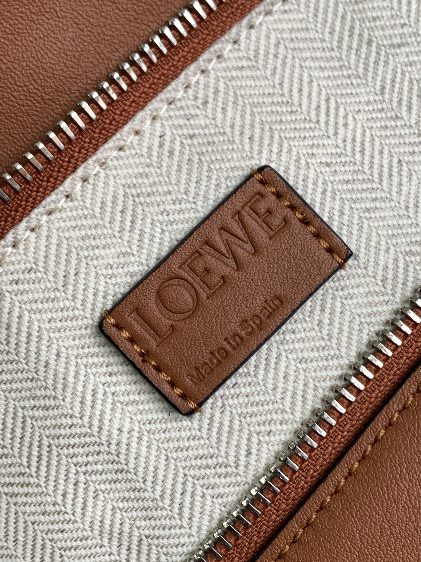 LOEWE LOE PUZZLE LARGE 35 BAG IN BRONZE BROWN CALFSKIN