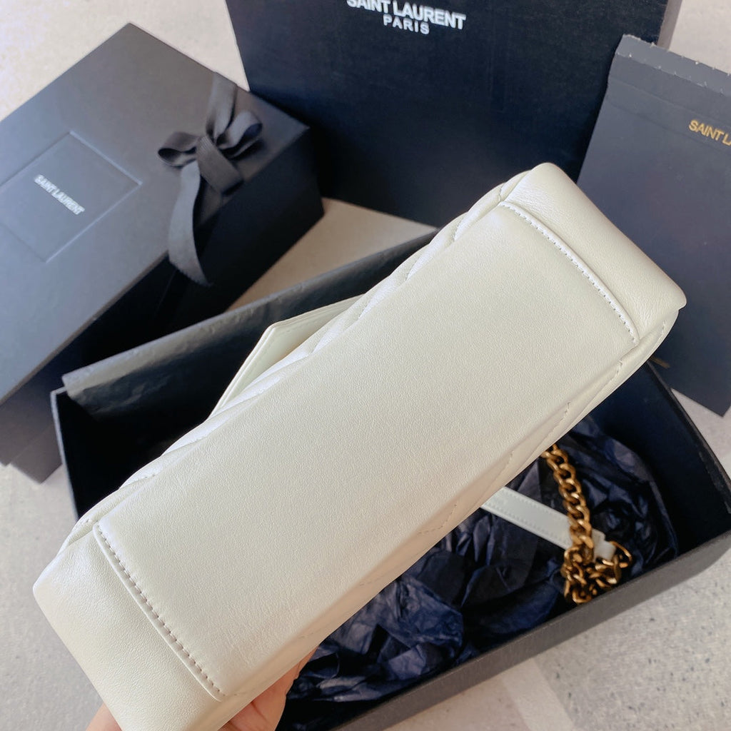 SAINT LAURENT COLLEGE MEDIUM 24 IN WHITE LAMBSKIN GOLD HARDWARE