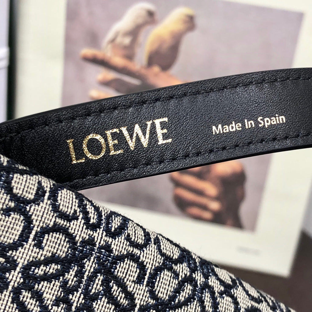 LOEWE LOE CUBI 21 BAG IN WHITE MIX BLACK ANAGRAM JACQUARD