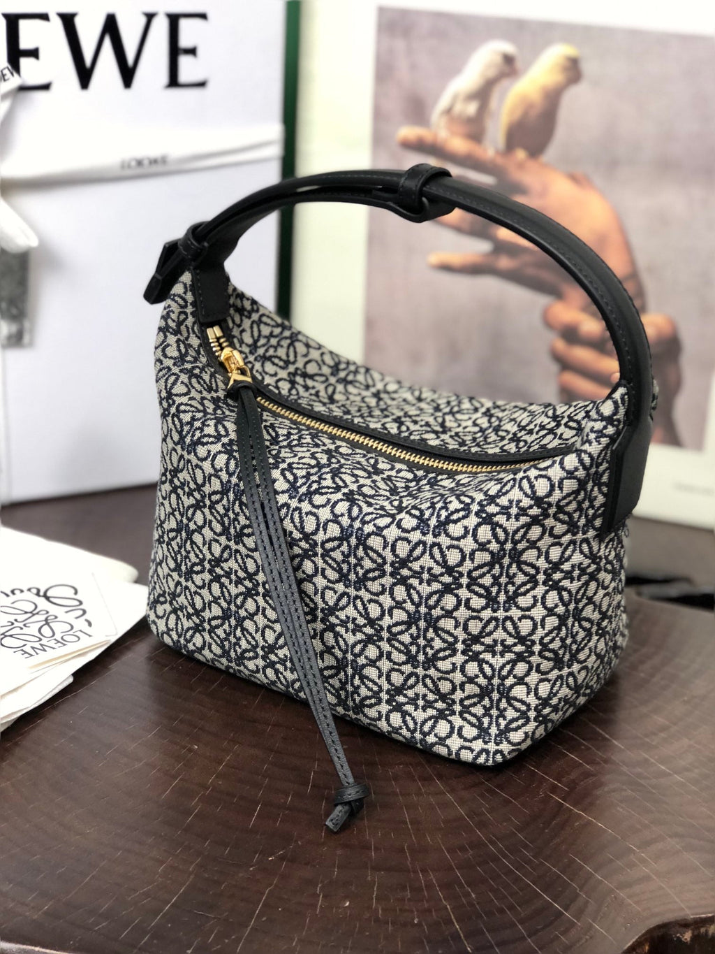 LOEWE LOE CUBI 21 BAG IN WHITE MIX BLACK ANAGRAM JACQUARD