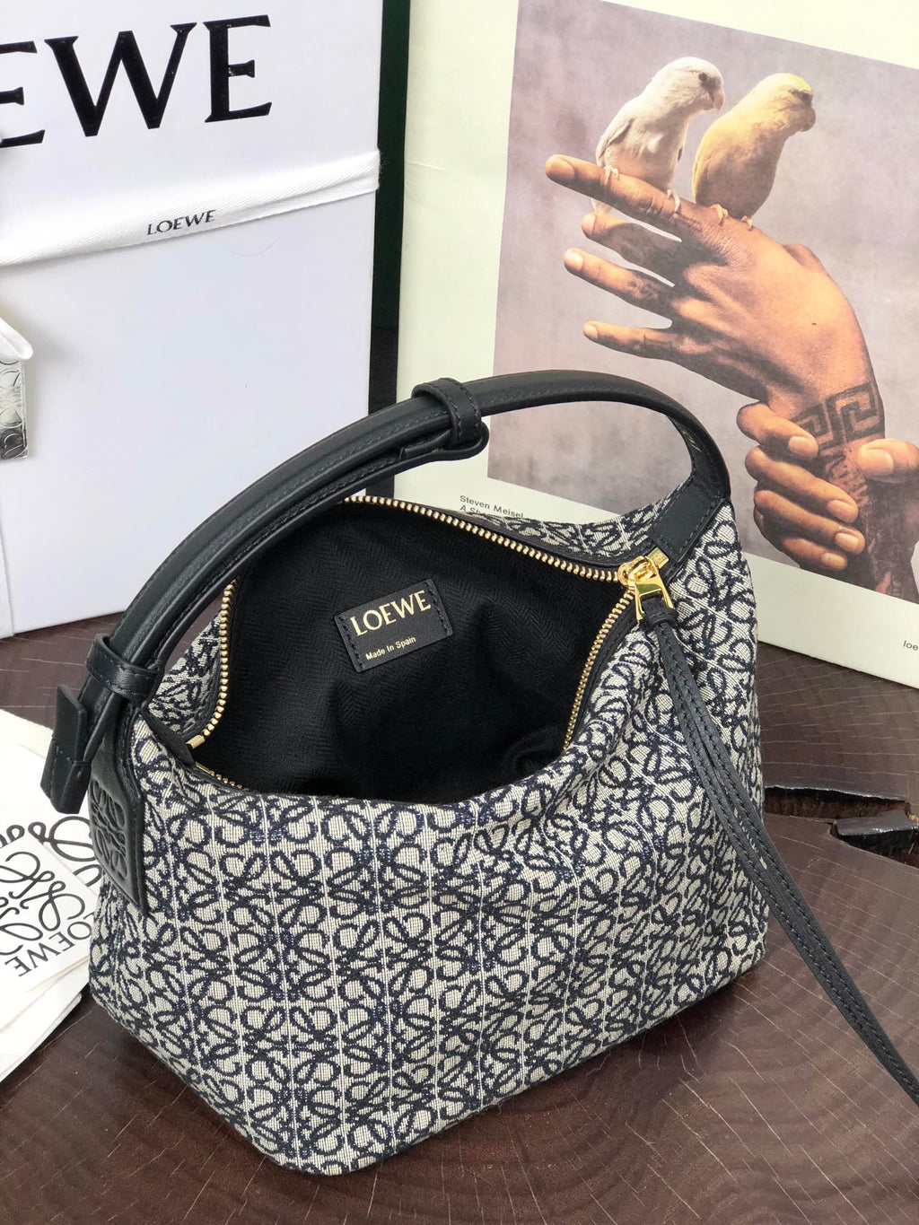 LOEWE LOE CUBI 21 BAG IN WHITE MIX BLACK ANAGRAM JACQUARD