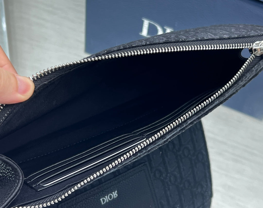 DIOR SADDLE 28 BAG IN BLACK OBLIQUE JACQUARD