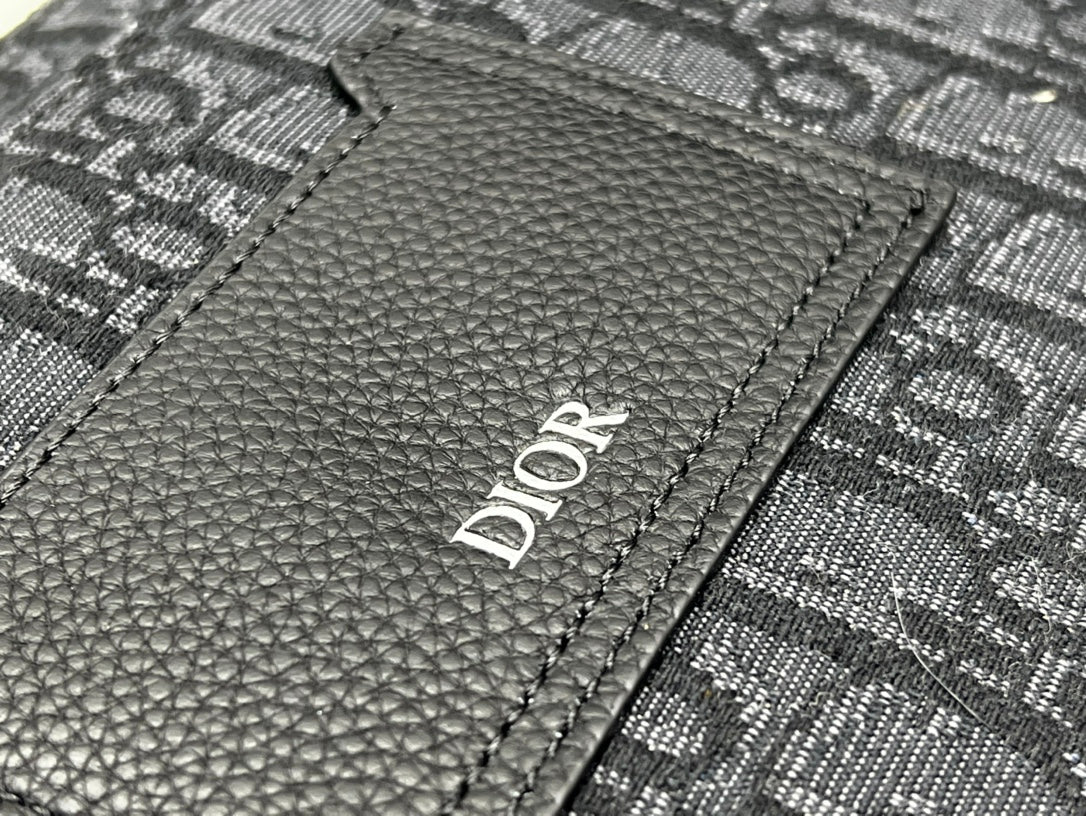 DIOR SADDLE 28 BAG IN BLACK OBLIQUE JACQUARD
