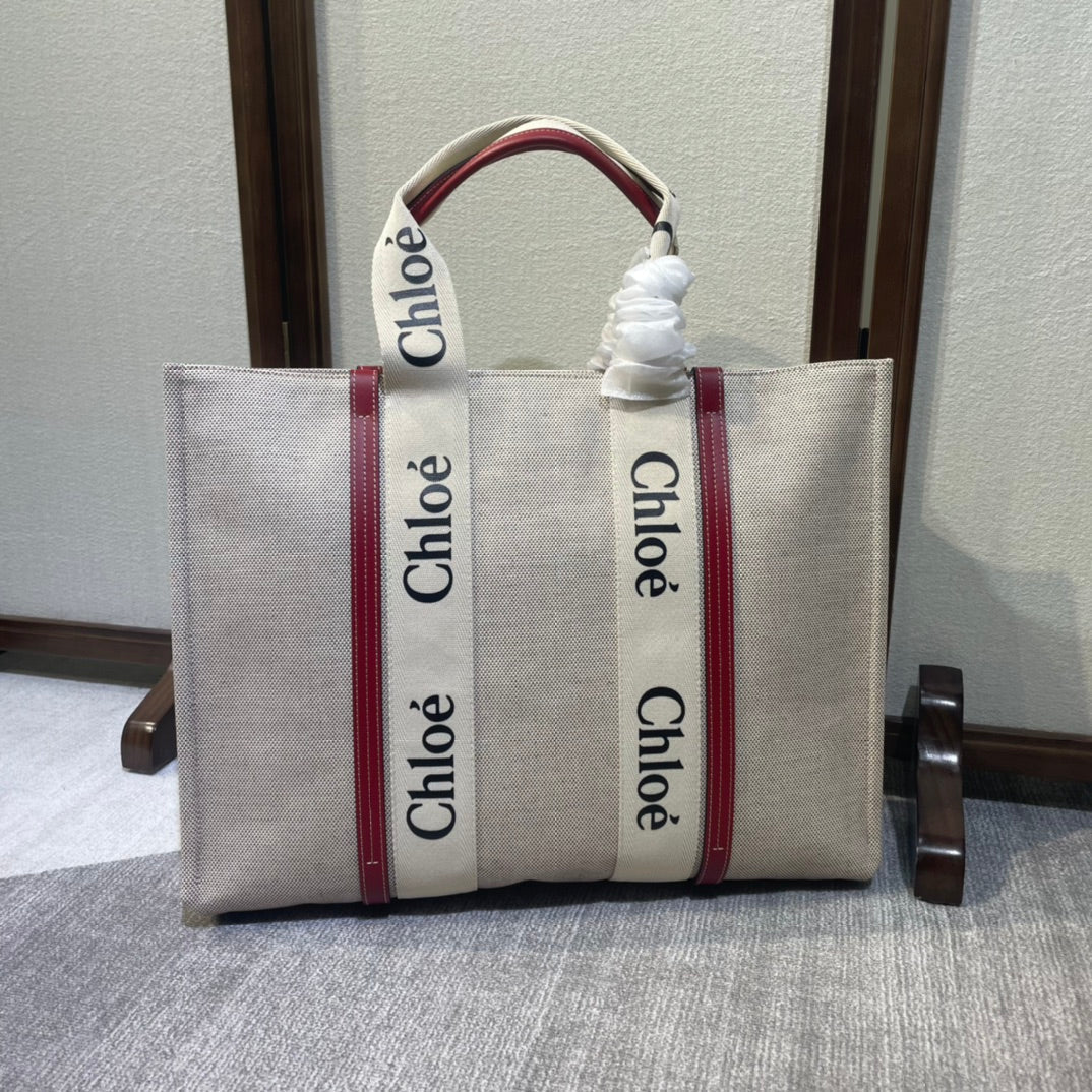 CHLOE LAGRE WOODY TOTE BAG 45 IN BEIGE LINEN CANVAS BLACK WEBBING LOGO EMBROIDER RED CALFSKIN