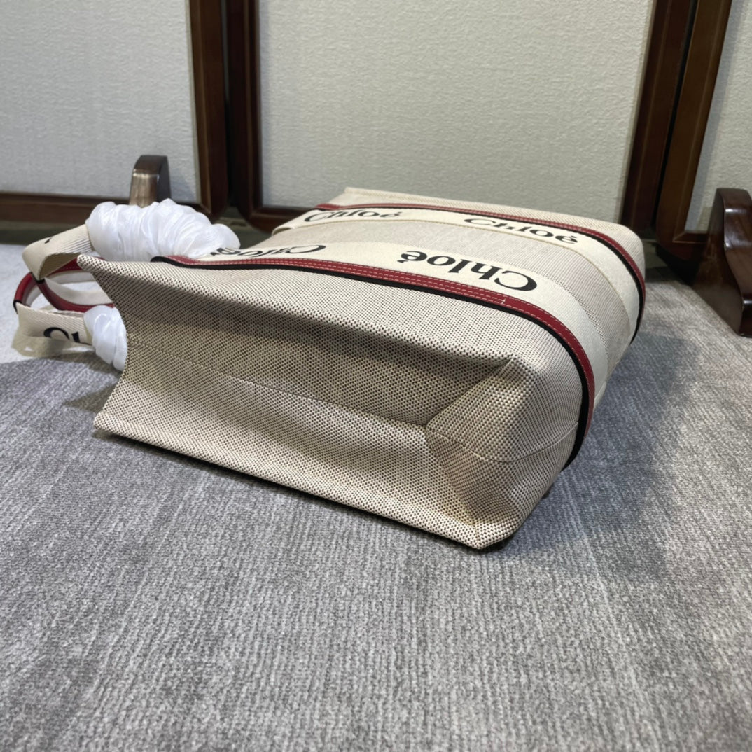CHLOE MEDIUM STRAP WOODY TOTE BAG 37 IN BEIGE LINEN CANVAS BLACK WEBBING LOGO EMBROIDER RED CALFSKIN