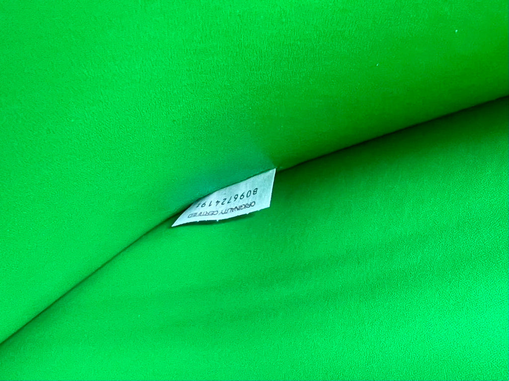 BOTTEGA VENETA LARGE CASSETTE POUCH 35 IN MALACHITE GREEN CALFSKIN