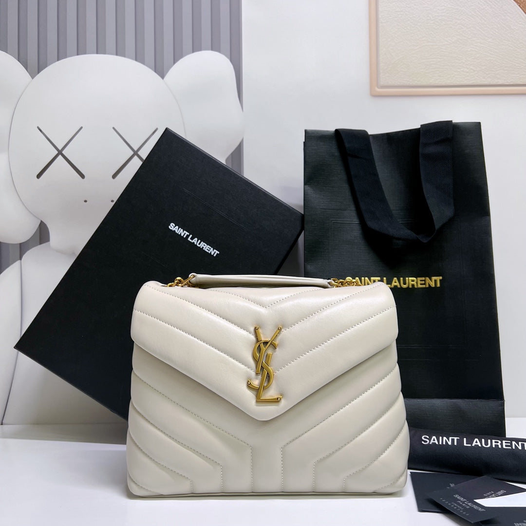 SAINT LAURENT LOULOU SMALL 25 IN WHITE LAMBSKIN GOLD HARDWARE