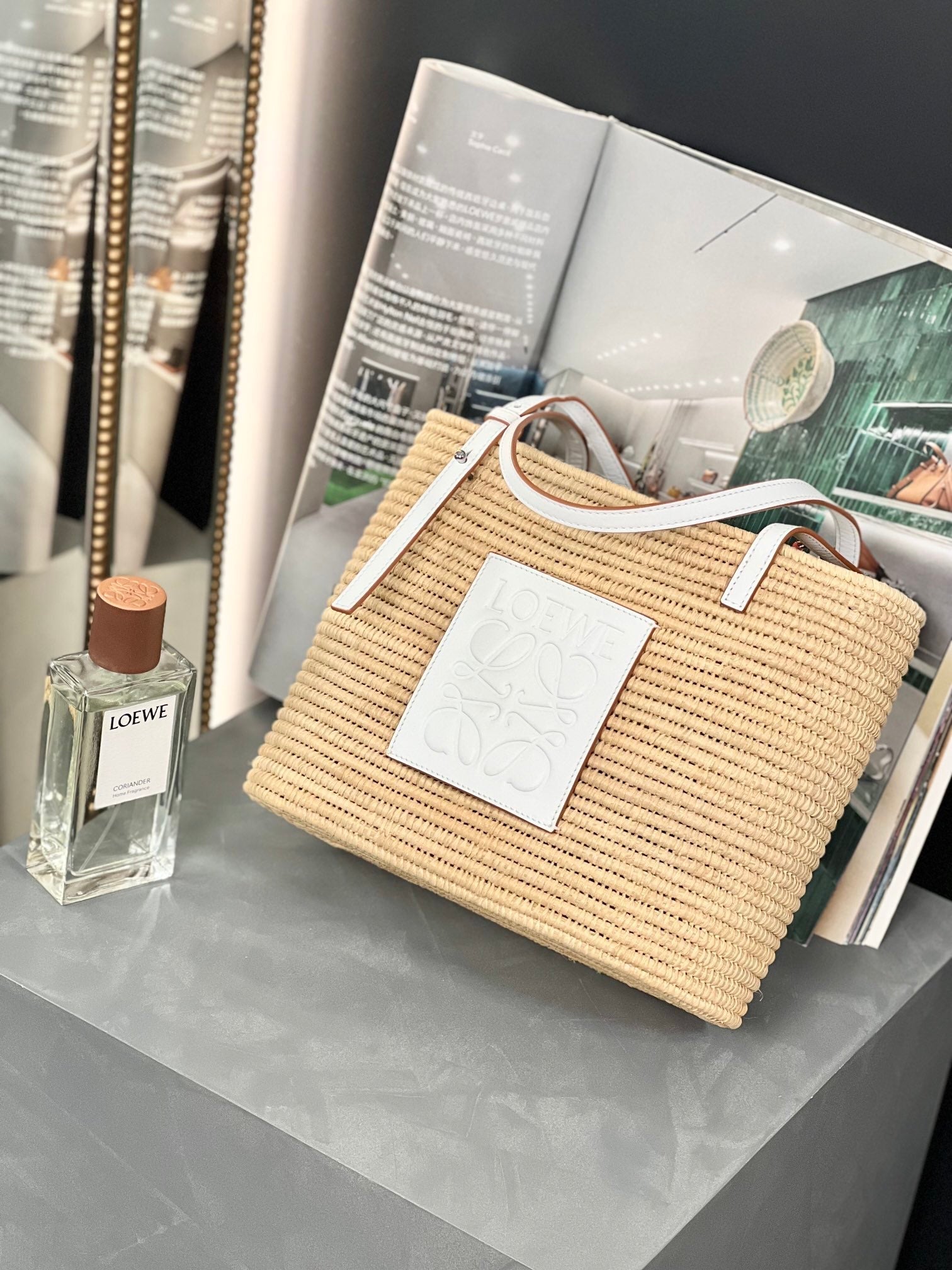 LOEWE SMALL SQUARE  28 BASKET BAG IN RAFFIA AND WHITE CALFSKIN