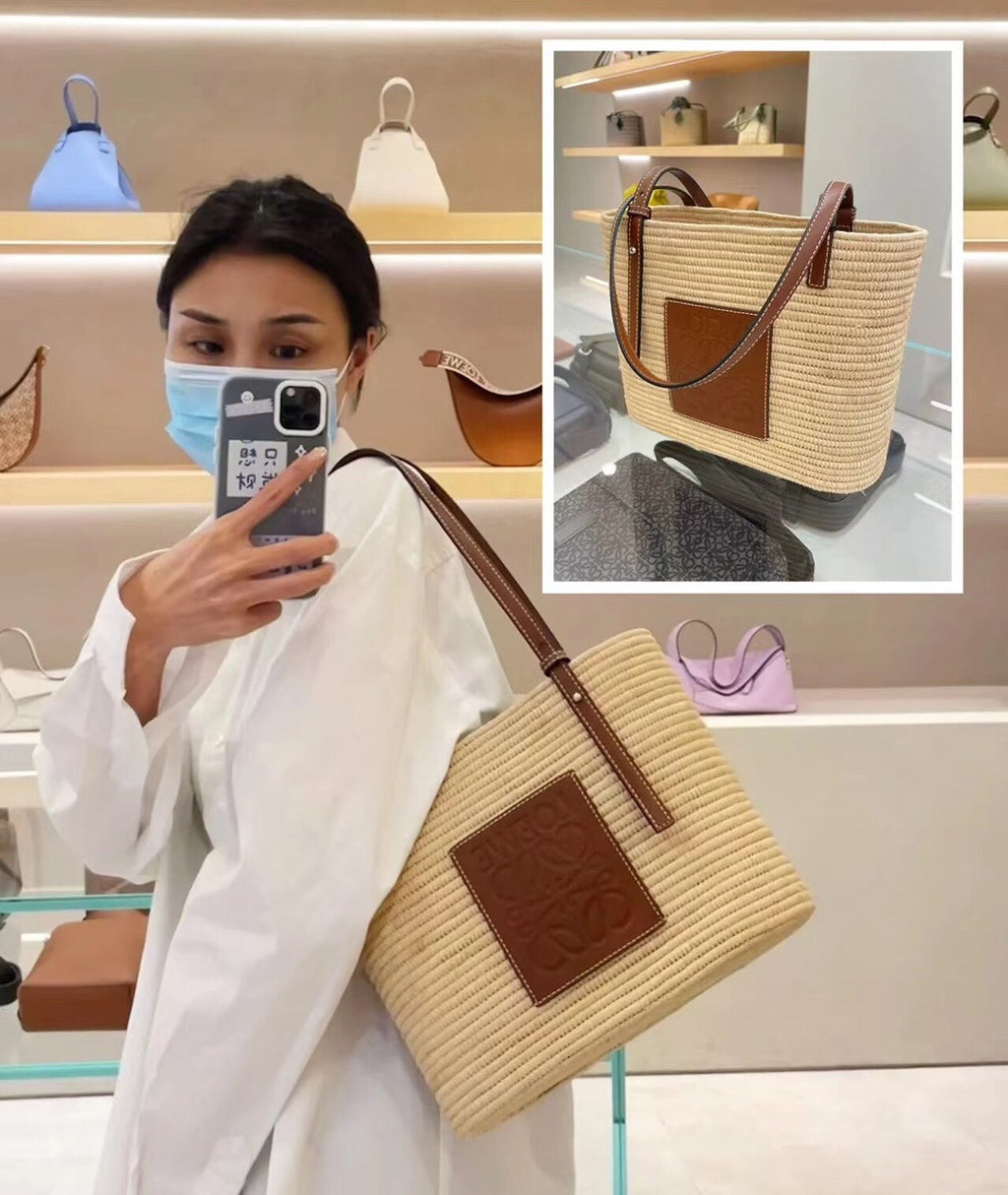 LOEWE SMALL SQUARE  28 BASKET BAG IN RAFFIA AND CALFSKIN