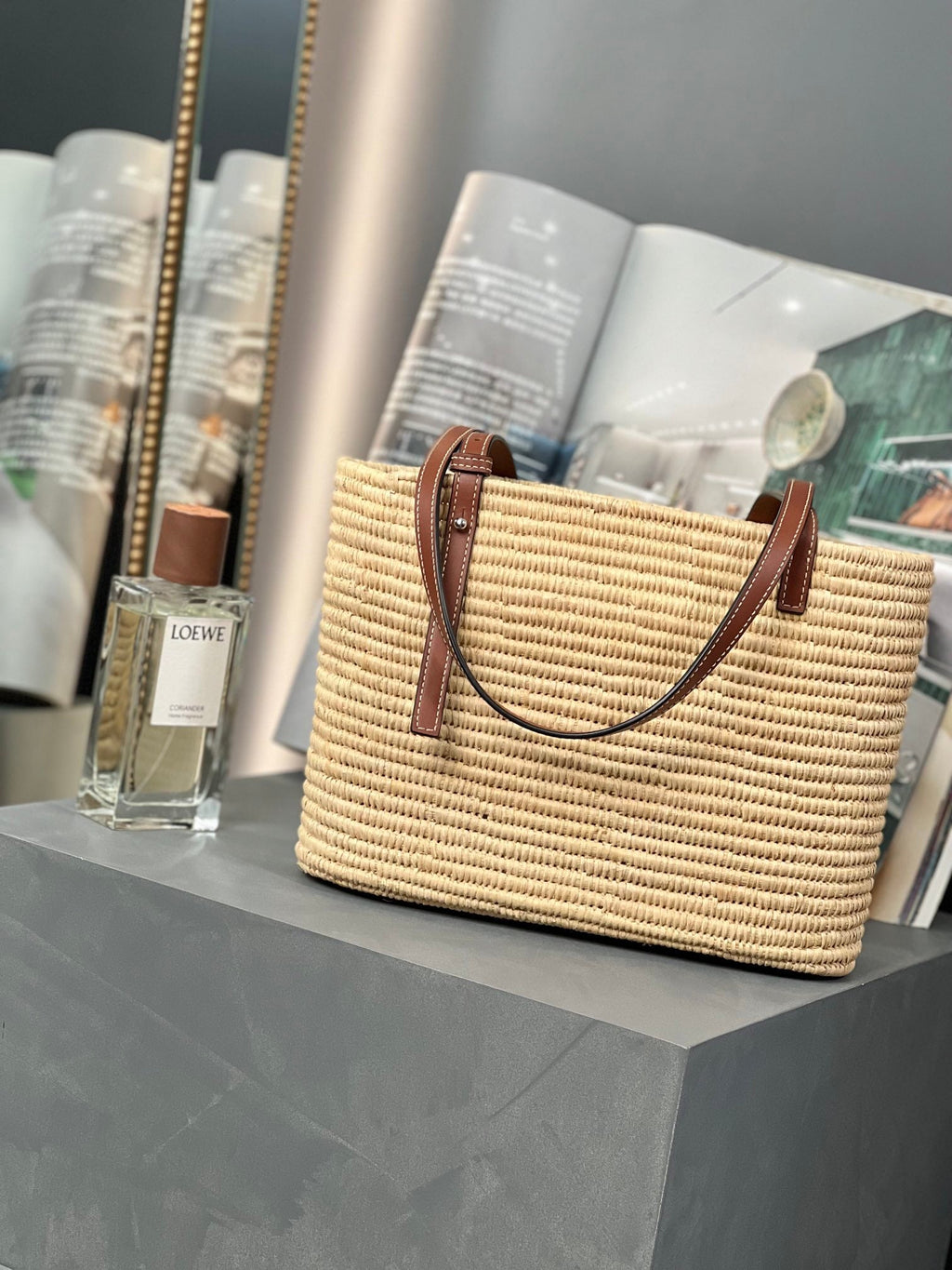 LOEWE SMALL SQUARE  28 BASKET BAG IN RAFFIA AND CALFSKIN