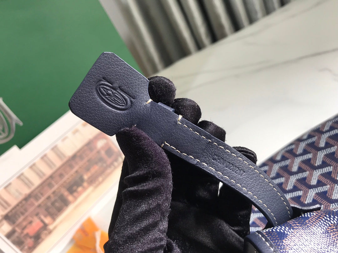 GOYARD CHIEN GRIS BAG 33 IN NAVY BLUE GOYARDINE CANVAS AND TAN CALFSKIN TRIM