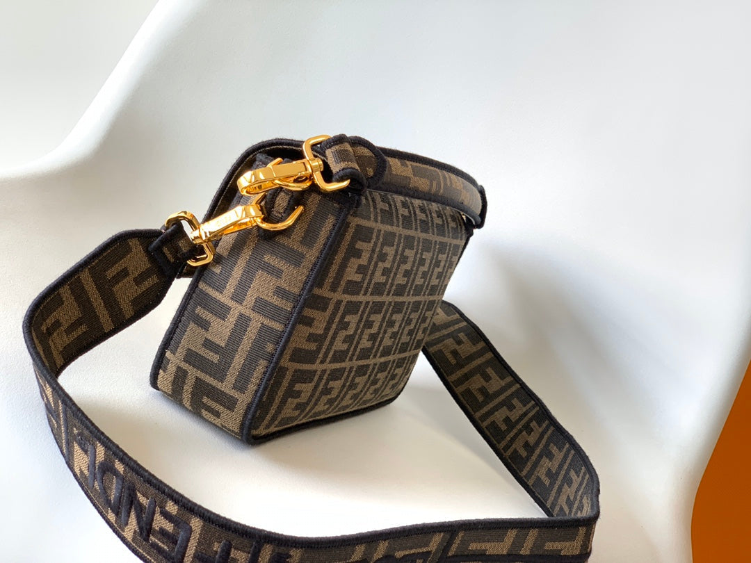FENDI Fend Baguette 27 Brown FF Jacquard Fabric Bag Ghw