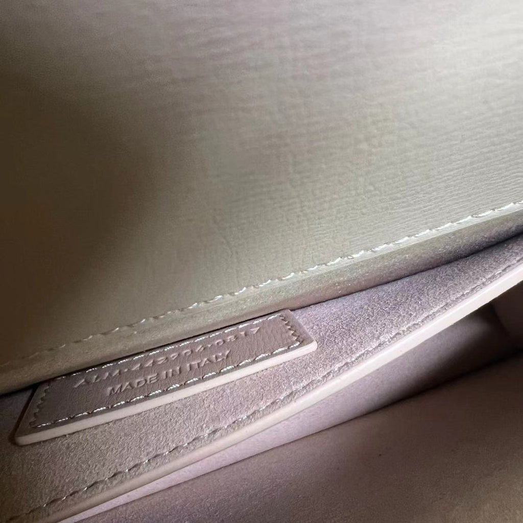 SAINT LAURENT SUNSET MEDIUM 22 IN BEIGE CALFSKIN GOLD HARDWARE