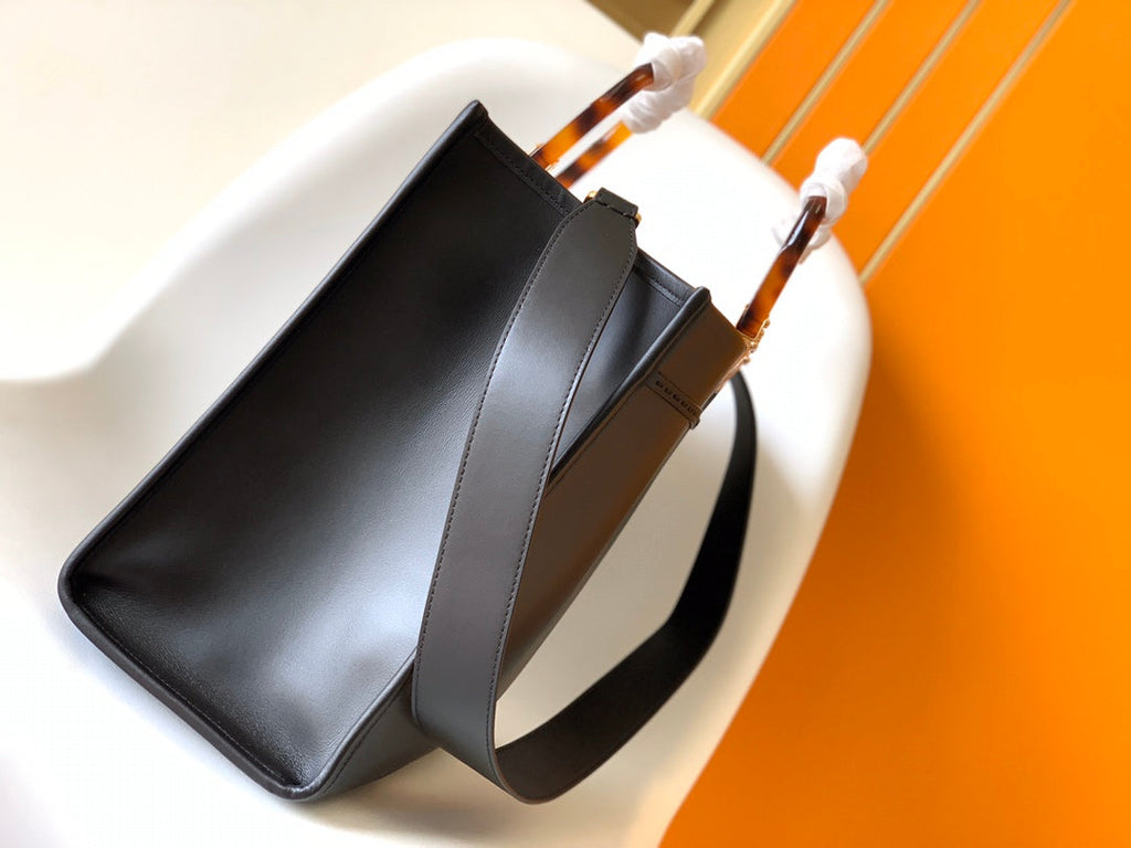 FENDI Fend Sunshine Medium Bag 35 Black Leather