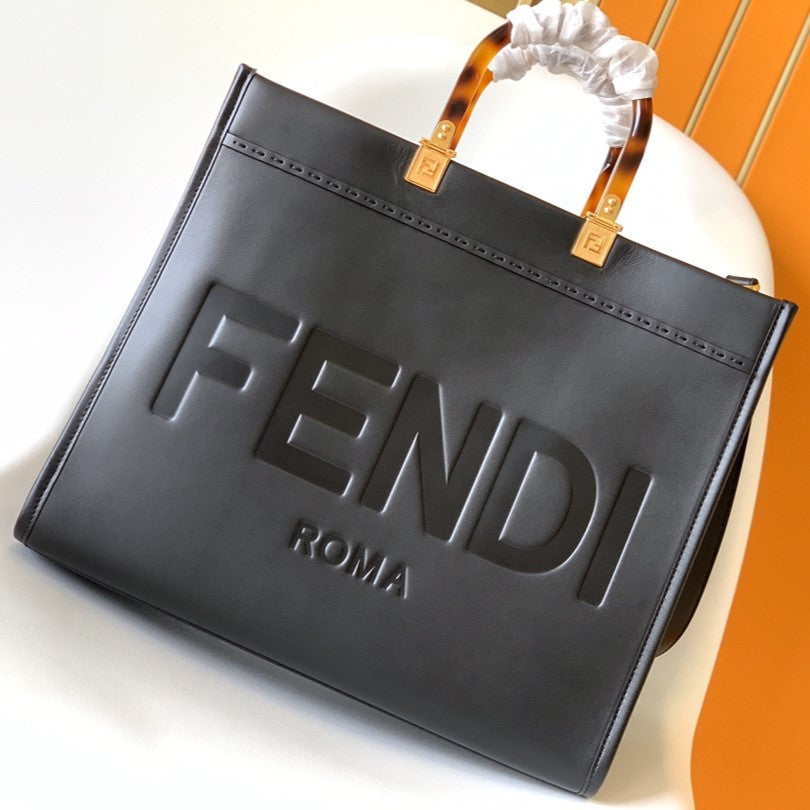 FENDI Fend Sunshine Medium Bag 35 Black Leather