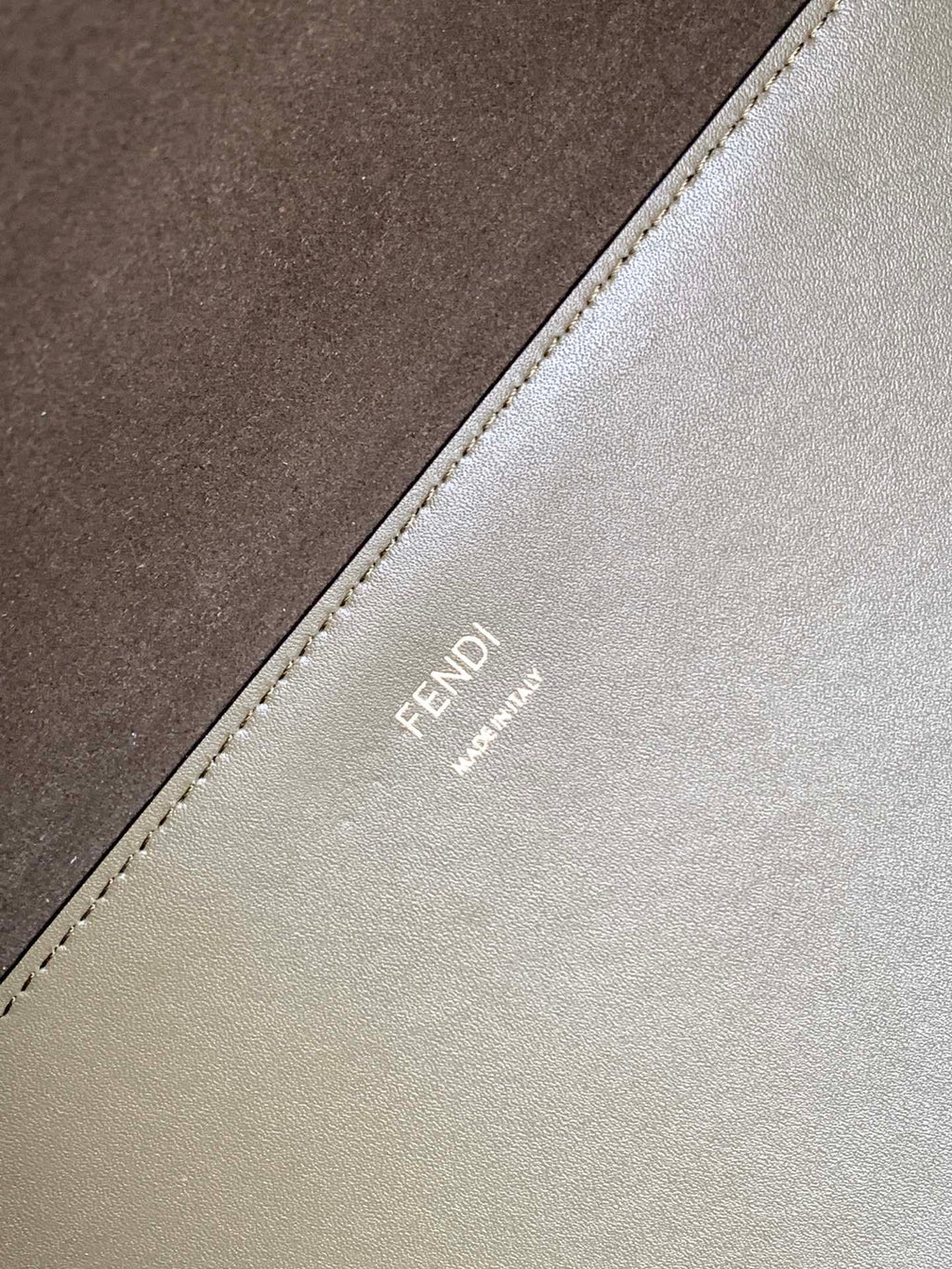 FENDI Fend Sunshine Medium Bag 35 Olive Leather