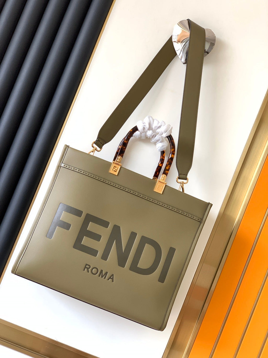 FENDI Fend Sunshine Medium Bag 35 Olive Leather