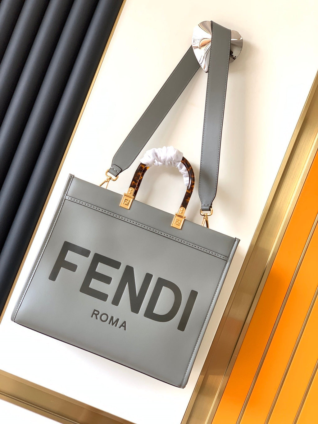 FENDI Fend Sunshine Medium Bag 35 Grey Leather