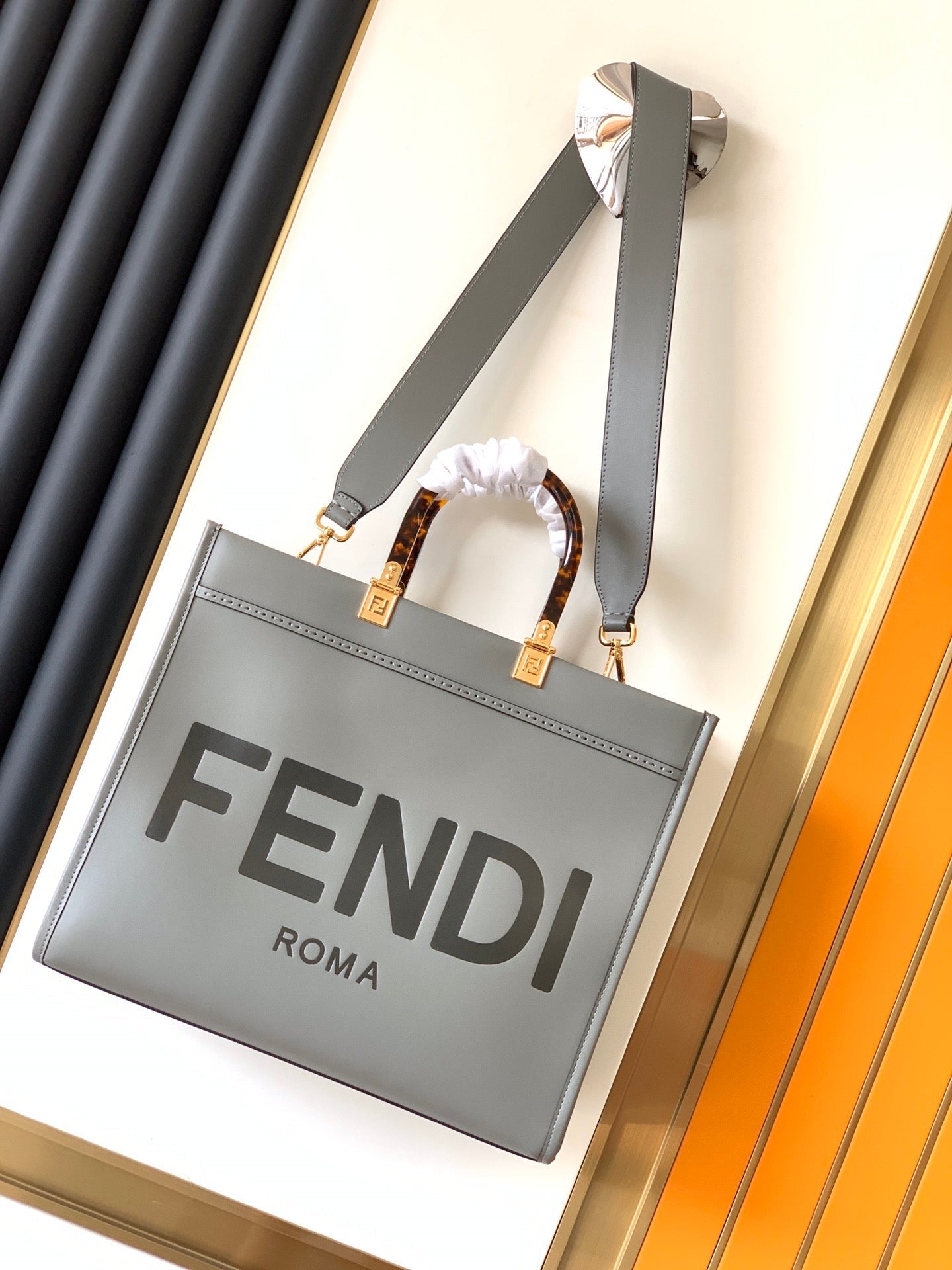 FENDI Fend Sunshine Medium Bag 35 Grey Leather