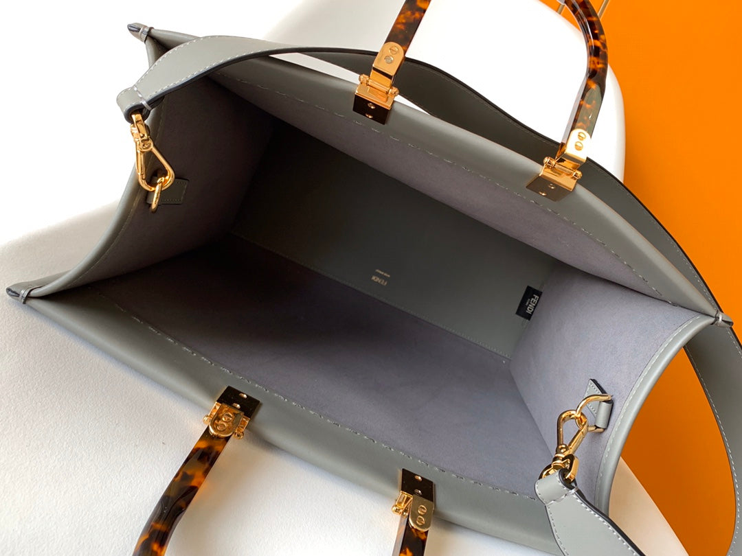 FENDI Fend Sunshine Medium Bag 35 Grey Leather
