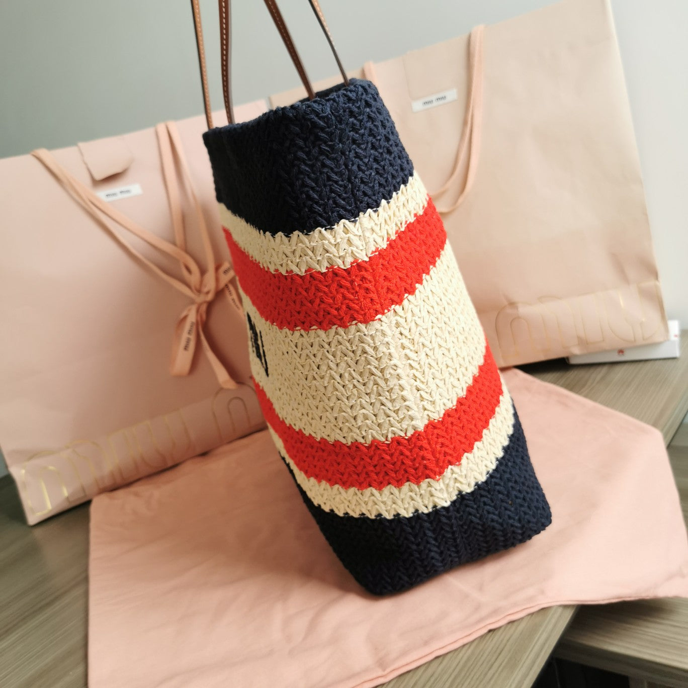 MIU MIU TOTE BAG 40 IN STRIPED PATTERN OF BLACK RED AND CREAM WHITE WOVEN RAFFIA