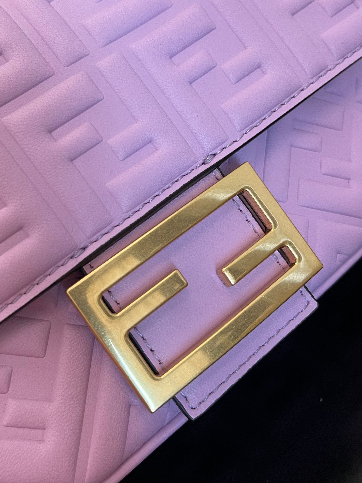 FENDI Fend Baguette 24 Bag With FF Motif Lavender Leather Ghw