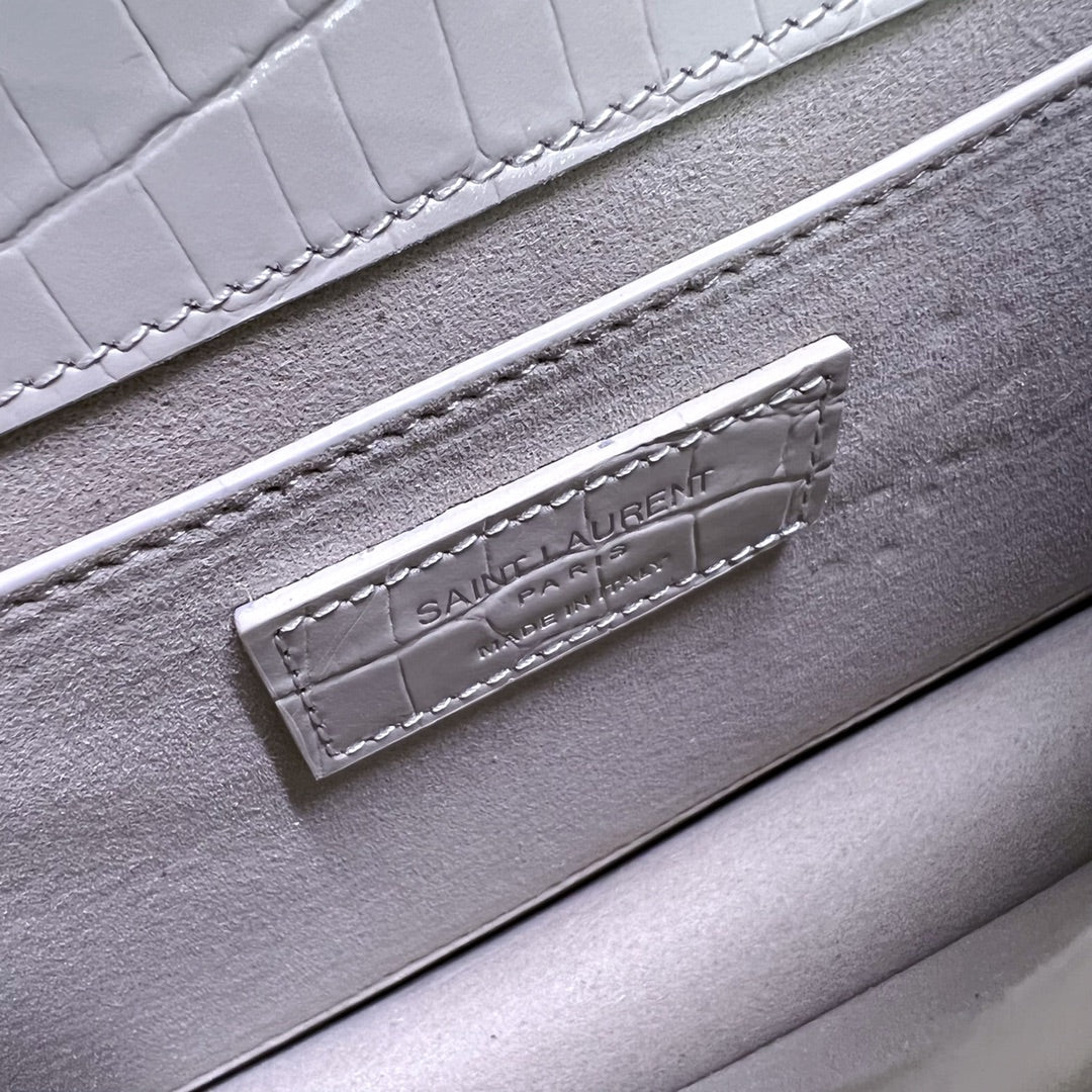 SAINT LAURENT SUNSET MEDIUM 22 IN WHITE CROCODILE PATTERN CALFSKIN SILVER HARDWARE
