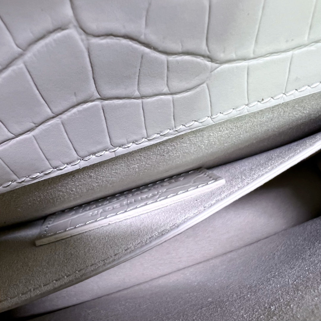 SAINT LAURENT SUNSET MEDIUM 22 IN WHITE CROCODILE PATTERN CALFSKIN SILVER HARDWARE