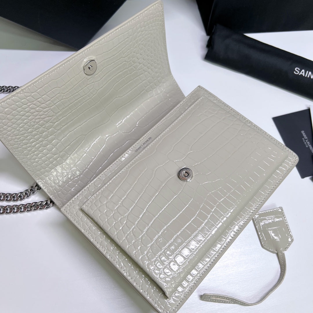 SAINT LAURENT SUNSET MEDIUM 22 IN WHITE CROCODILE PATTERN CALFSKIN SILVER HARDWARE