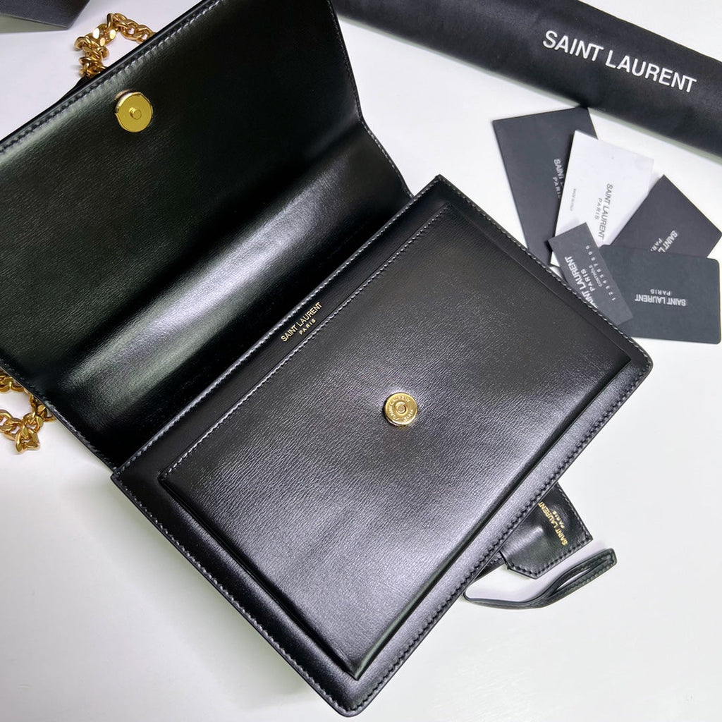 SAINT LAURENT SUNSET MEDIUM 22 IN BLACK CALFSKIN GOLD HARDWARE