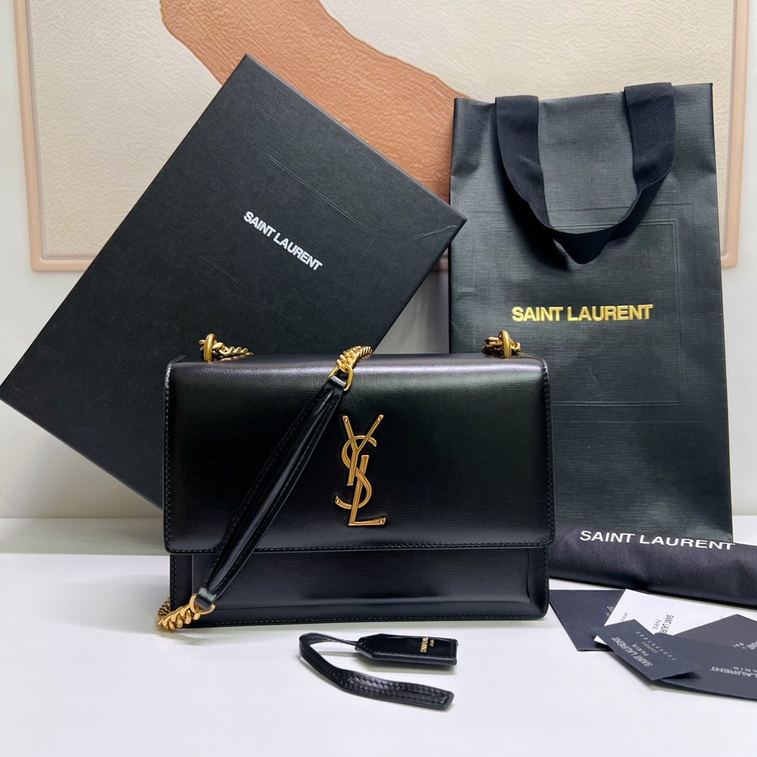SAINT LAURENT SUNSET MEDIUM 22 IN BLACK CALFSKIN GOLD HARDWARE