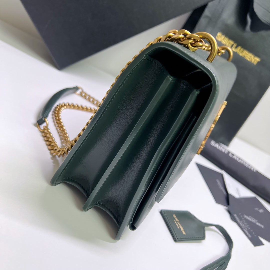 SAINT LAURENT SUNSET MEDIUM 22 IN DARK GREEN CALFSKIN GOLD HARDWARE