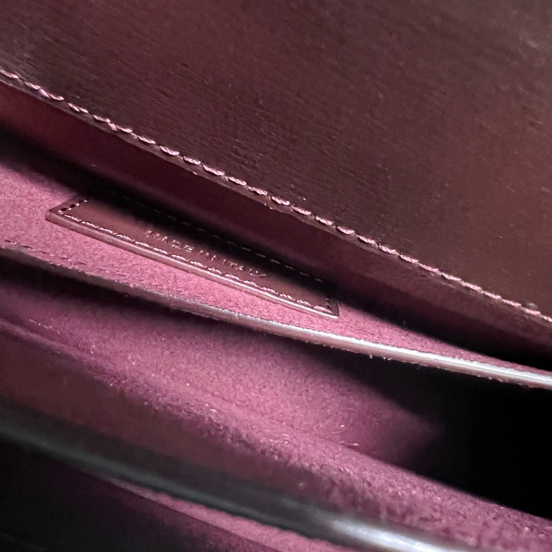 SAINT LAURENT SUNSET MEDIUM 22 IN MAROON CALFSKIN GOLD HARDWARE