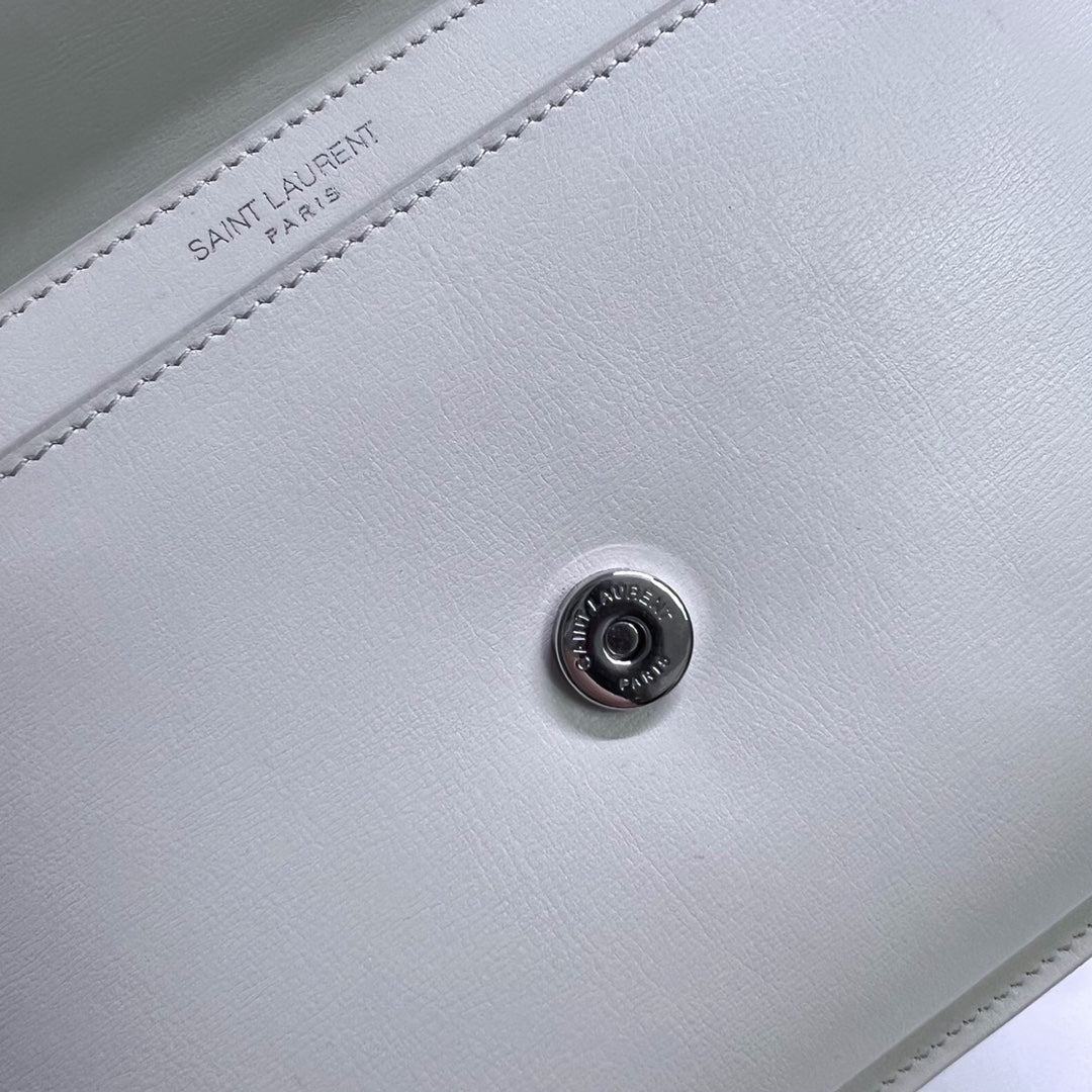 SAINT LAURENT SUNSET MEDIUM 22 IN WHITE CALFSKIN SILVER HARDWARE