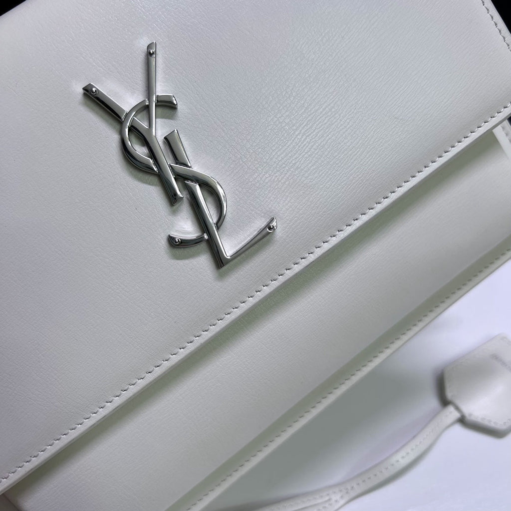 SAINT LAURENT SUNSET MEDIUM 22 IN WHITE CALFSKIN SILVER HARDWARE