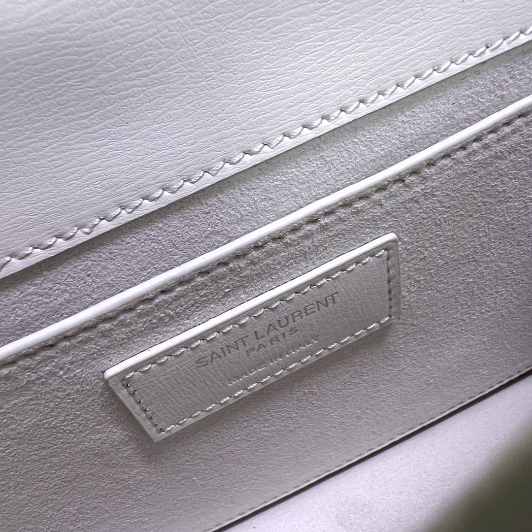 SAINT LAURENT SUNSET MEDIUM 22 IN WHITE CALFSKIN SILVER HARDWARE