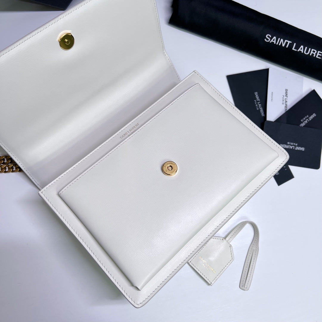 SAINT LAURENT SUNSET MEDIUM 22 IN WHITE CALFSKIN GOLD HARDWARE