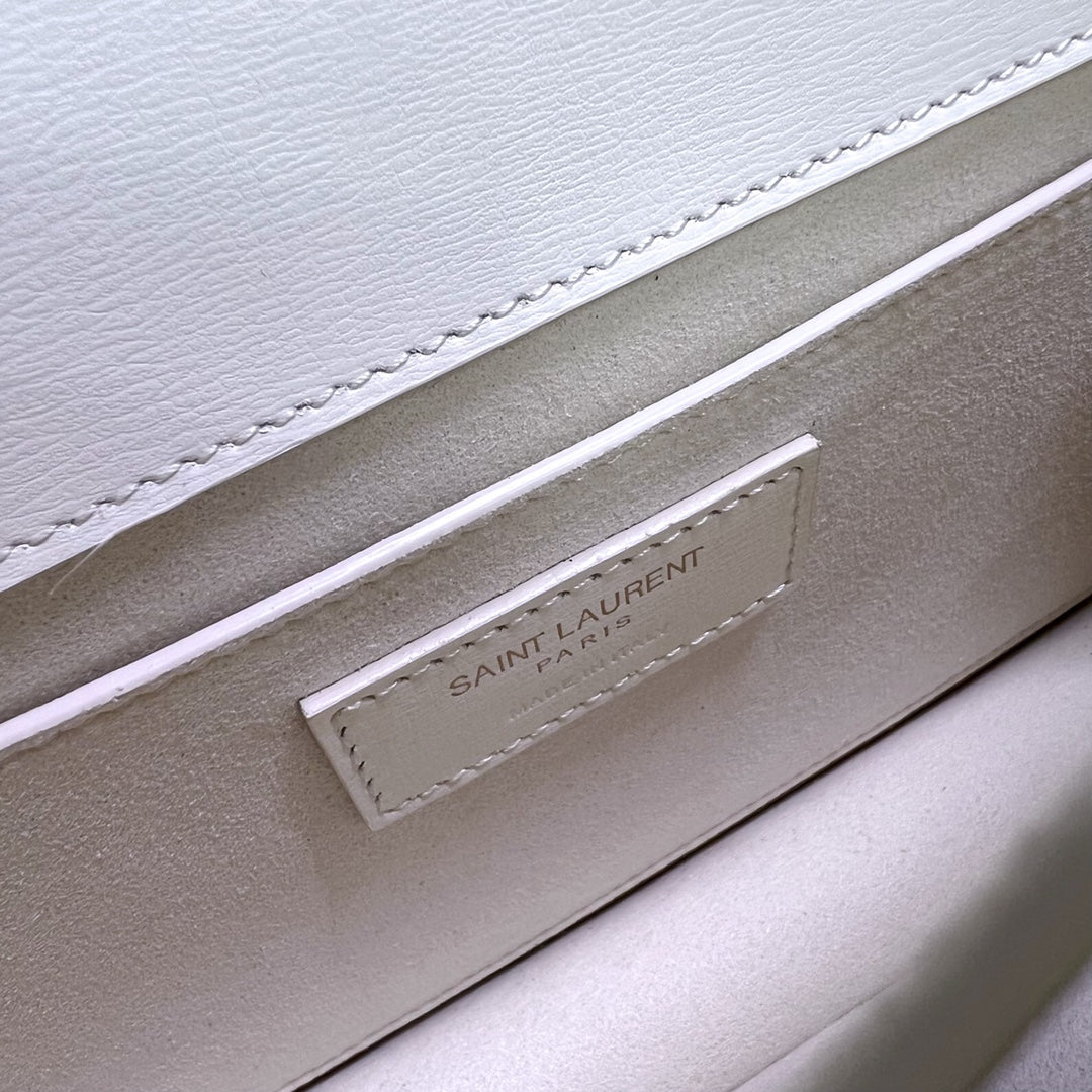 SAINT LAURENT SUNSET MEDIUM 22 IN WHITE CALFSKIN GOLD HARDWARE