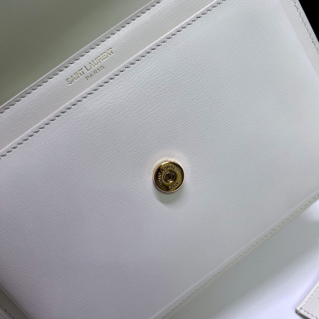 SAINT LAURENT SUNSET MEDIUM 22 IN WHITE CALFSKIN GOLD HARDWARE
