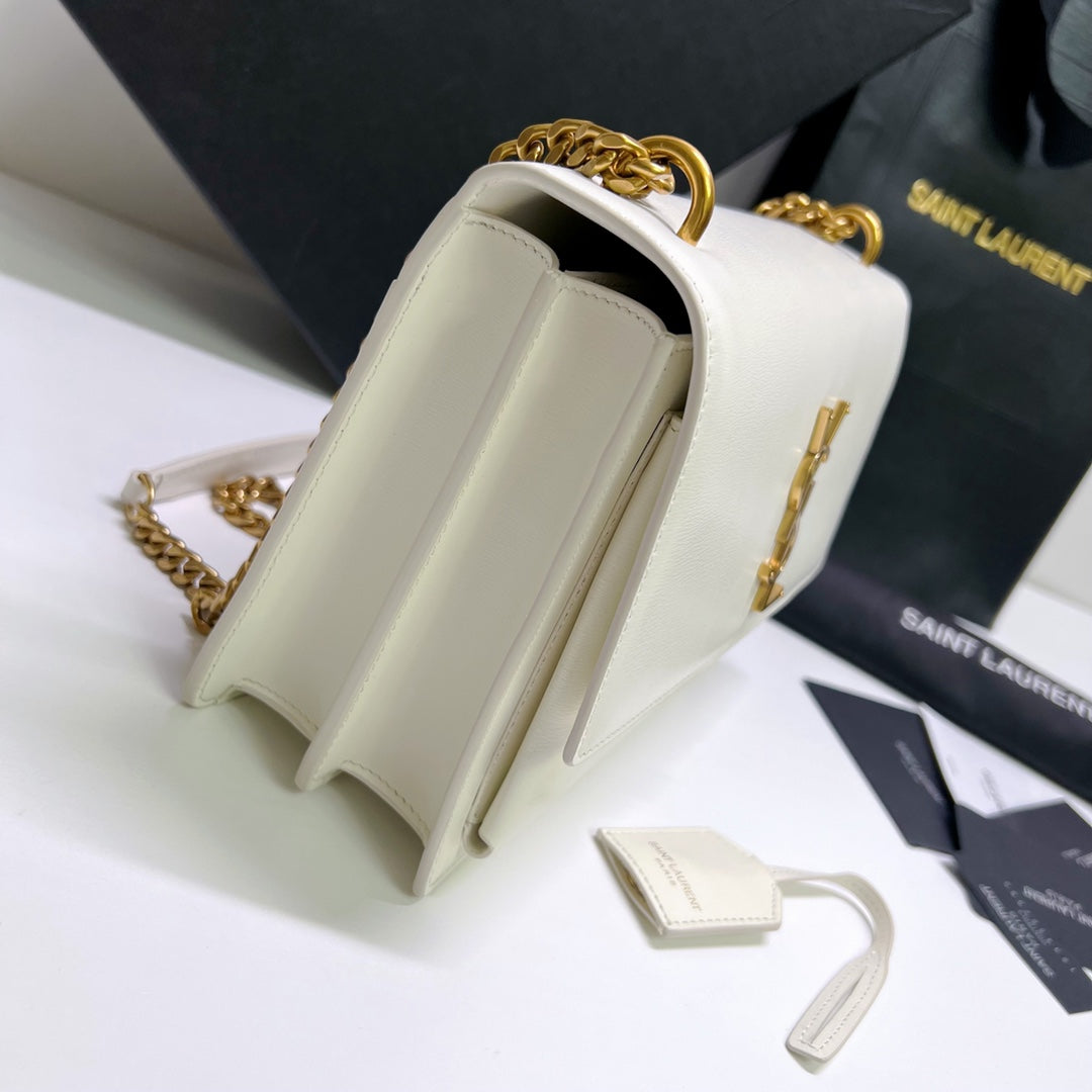 SAINT LAURENT SUNSET MEDIUM 22 IN WHITE CALFSKIN GOLD HARDWARE