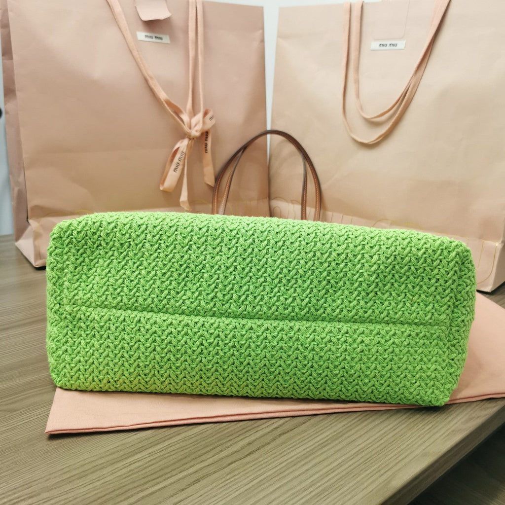MIU MIU TOTE BAG 40 IN STRIPED PATTERN OF LIGHT GREEN RED AND CREAM WHITE WOVEN RAFFIA