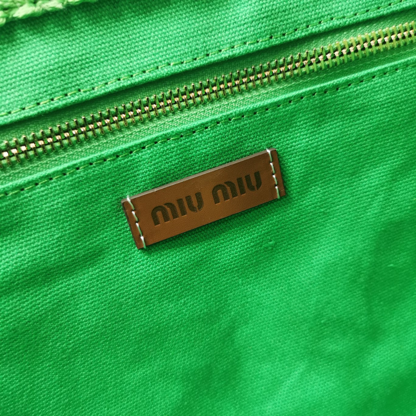 MIU MIU TOTE BAG 40 IN STRIPED PATTERN OF LIGHT GREEN RED AND CREAM WHITE WOVEN RAFFIA