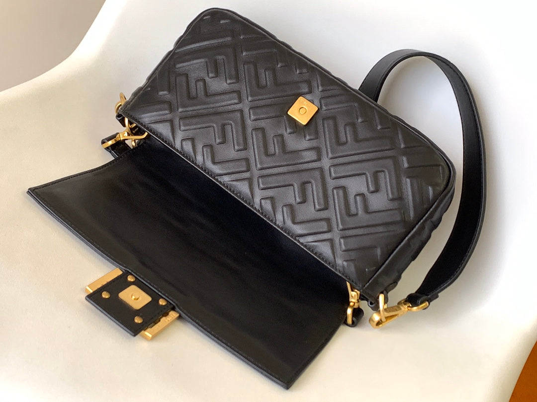 FENDI Fend Baguette 27 Bag With FF Motif Black Leather Ghw