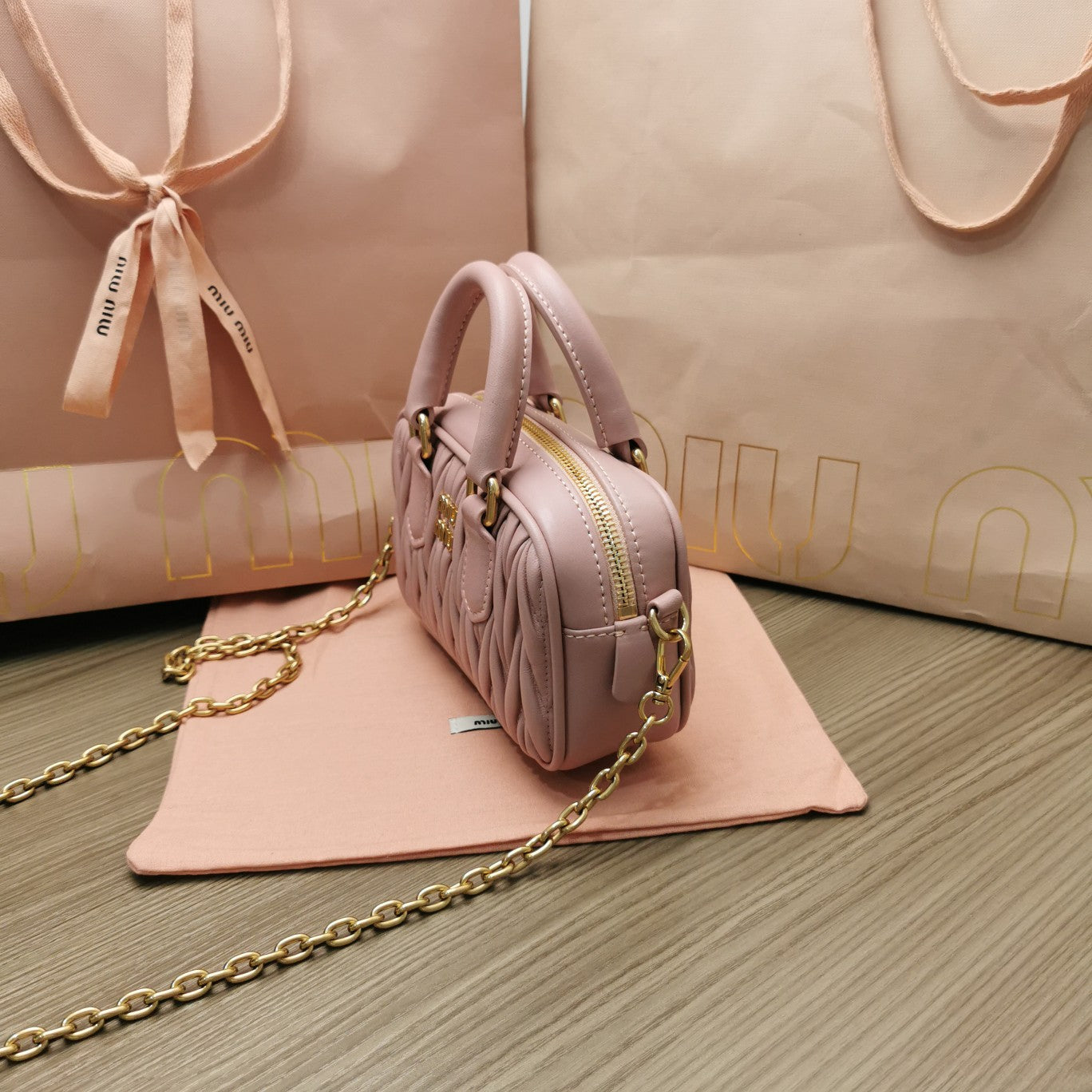 MIU MIU TOO PRETTY 17 HANDBAG IN LIGHT PINK LAMBSKIN