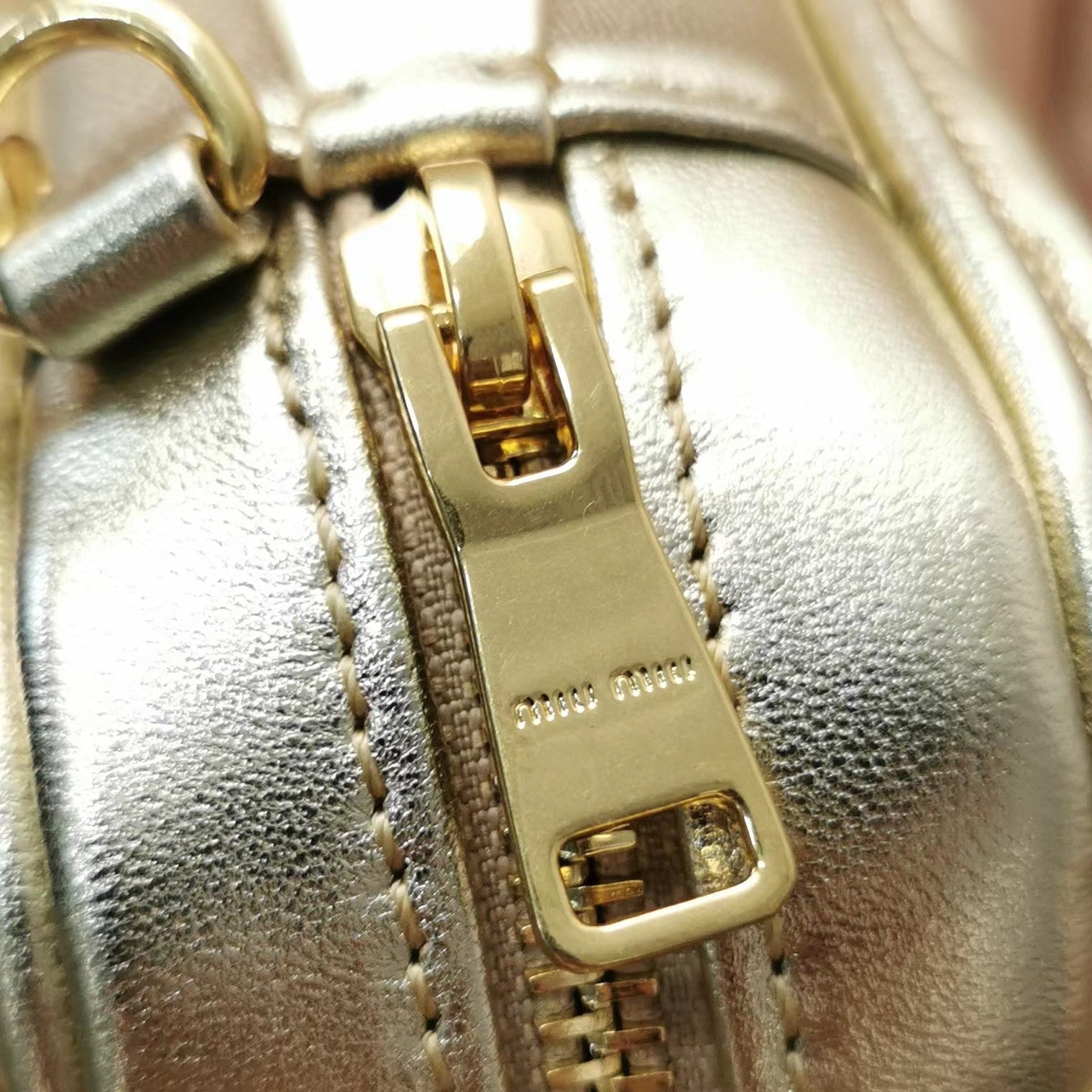 MIU MIU TOO PRETTY 17 HANDBAG GOLDEN LAMBSKIN