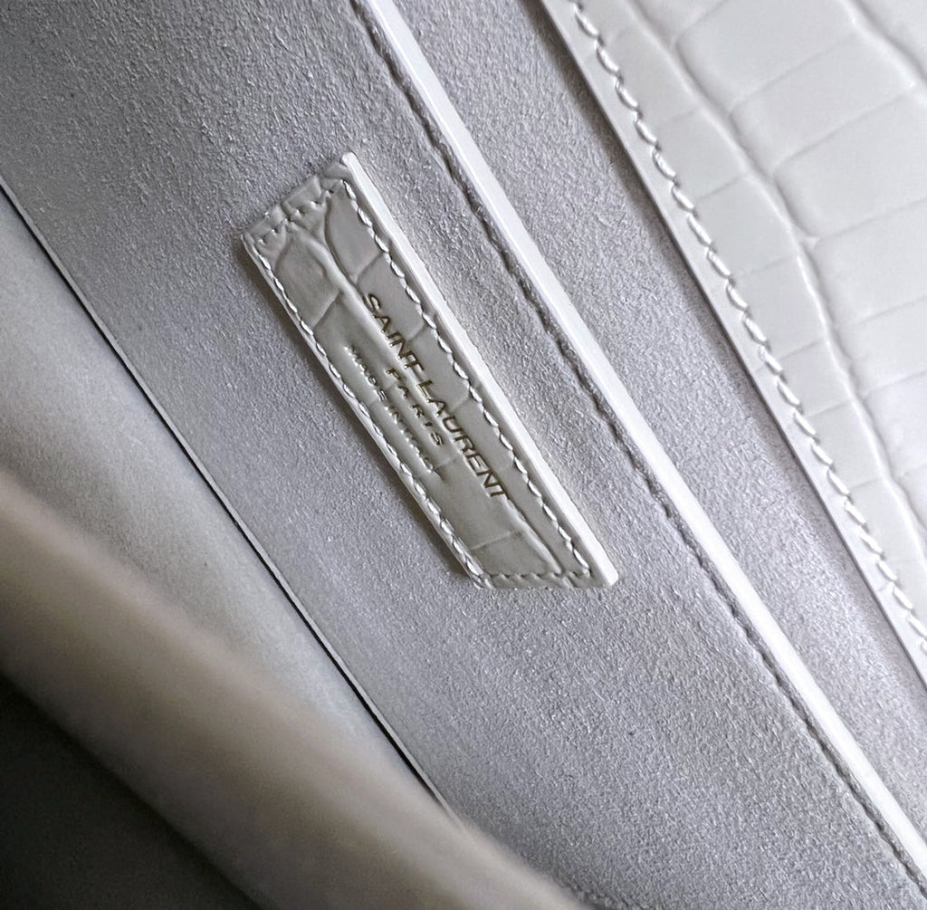 SAINT LAURENT SUNSET MEDIUM 22 IN WHITE CROCODILE PATTERN CALFSKIN GOLD HARDWARE