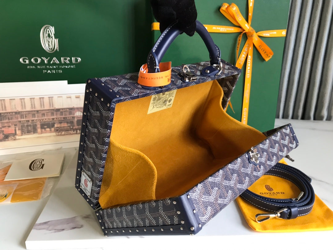 GOYARD GRAND HÔTEL TRUNK BAG 24 IN NAVY BLUE GOYARDINE CANVAS AND CALFSKIN