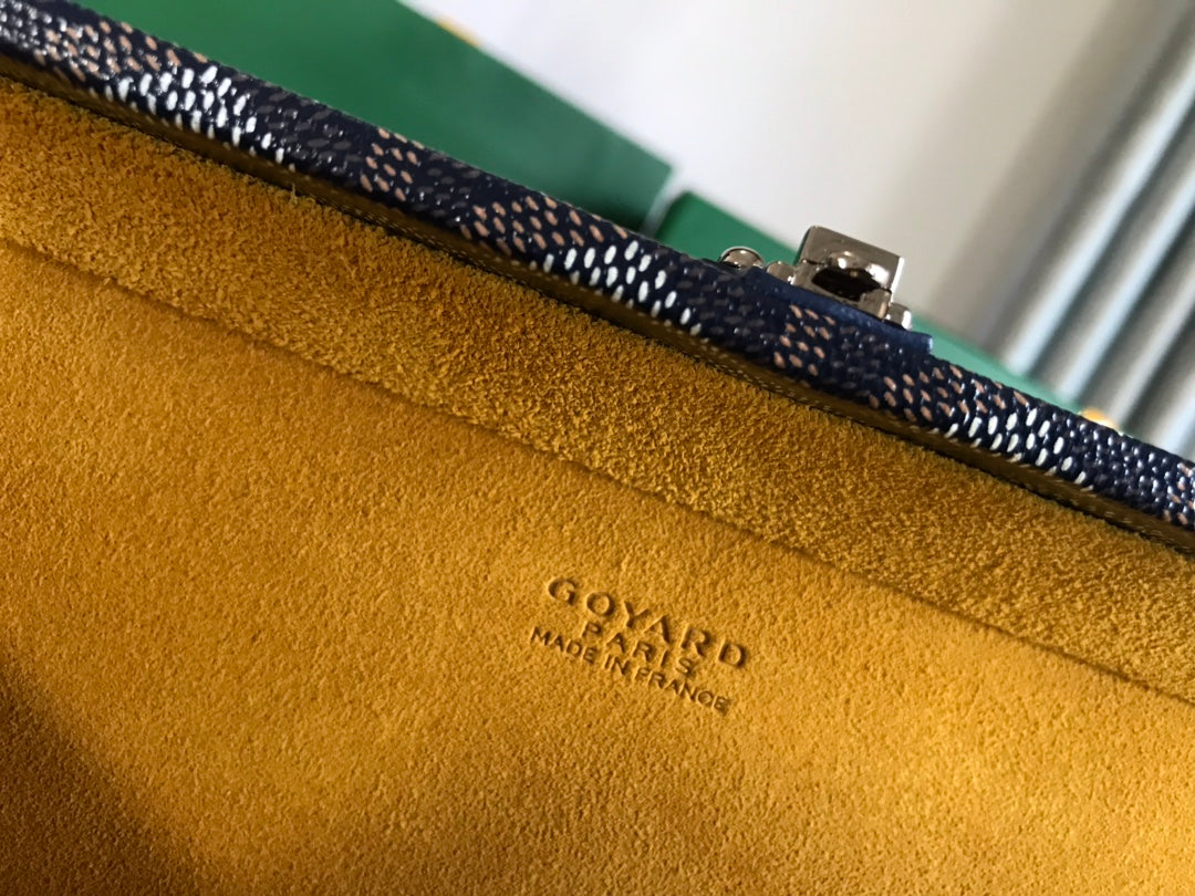 GOYARD GRAND HÔTEL TRUNK BAG 24 IN NAVY BLUE GOYARDINE CANVAS AND CALFSKIN