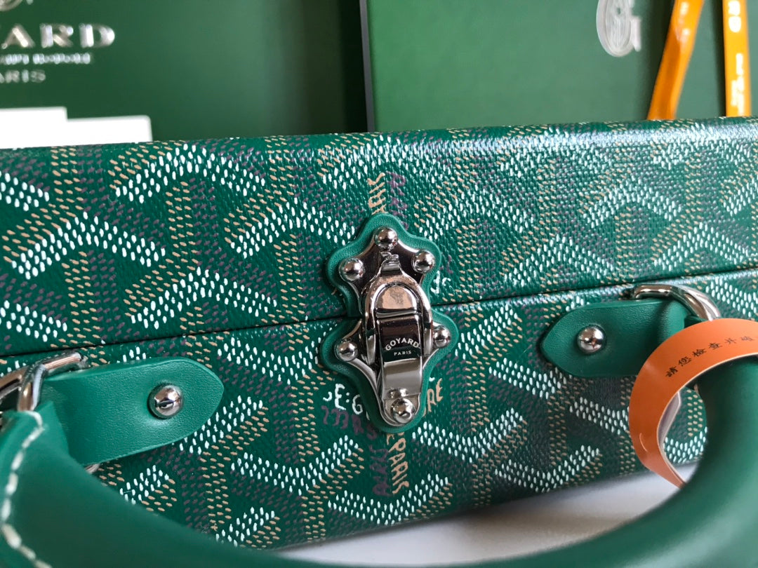 GOYARD GRAND HÔTEL TRUNK BAG 24 IN GREEN GOYARDINE CANVAS AND CALFSKIN