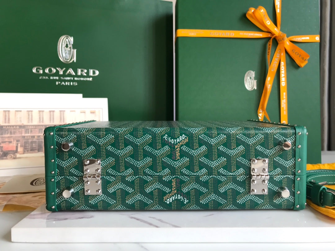 GOYARD GRAND HÔTEL TRUNK BAG 24 IN GREEN GOYARDINE CANVAS AND CALFSKIN